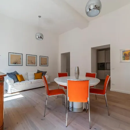 Termini & Acquario Romano Bright רומא